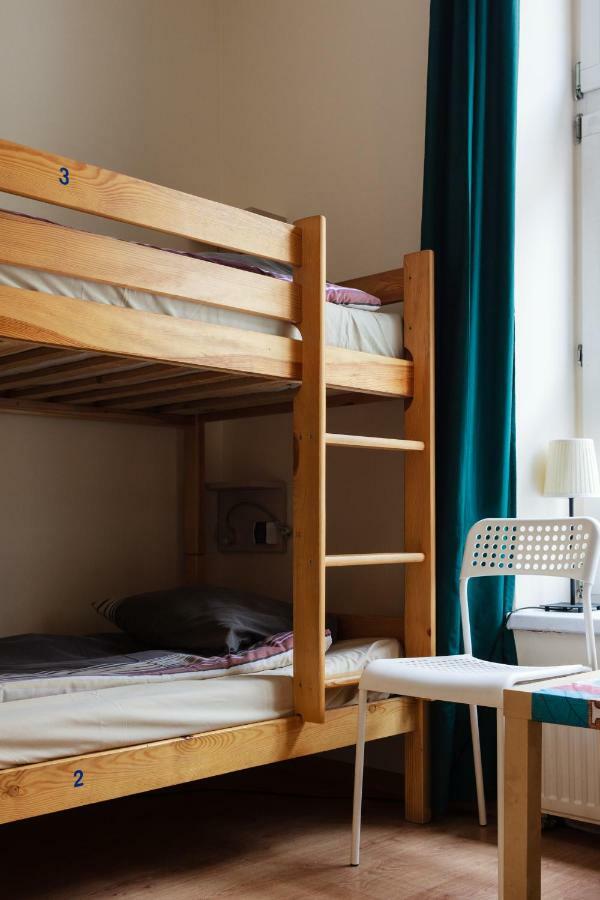 Heynow Rooms, Apartments And Hostel In City Center Krasków Eksteriør bilde