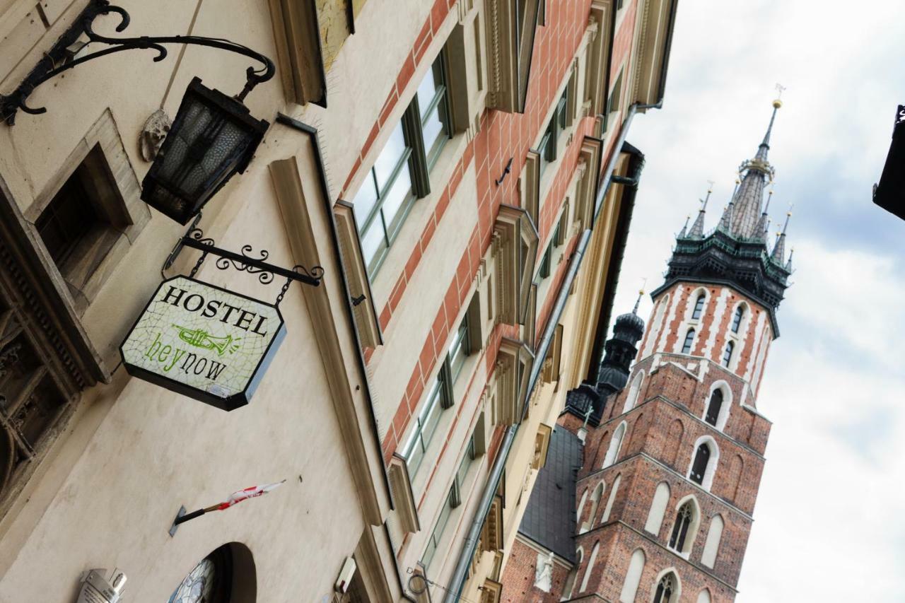 Heynow Rooms, Apartments And Hostel In City Center Krasków Eksteriør bilde