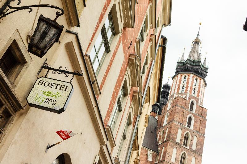 Heynow Rooms, Apartments And Hostel In City Center Krasków Eksteriør bilde