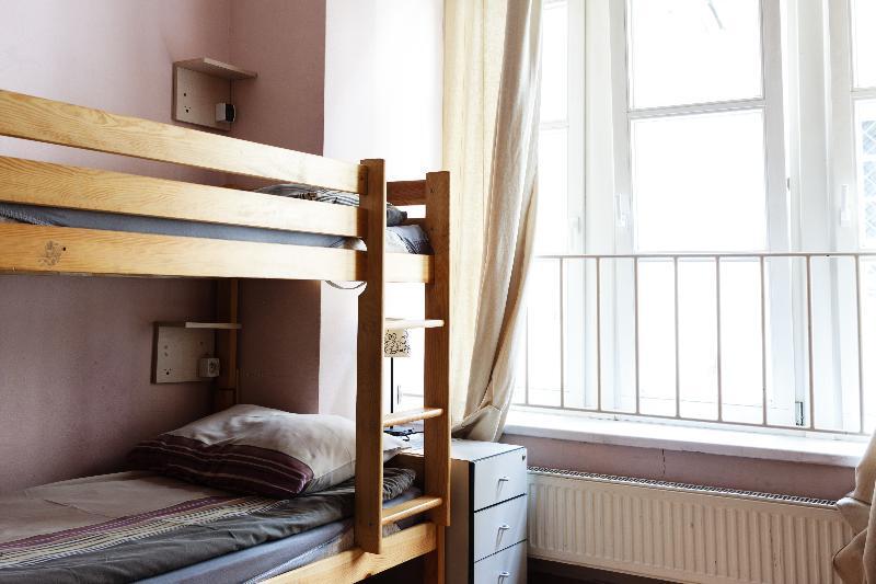 Heynow Rooms, Apartments And Hostel In City Center Krasków Eksteriør bilde